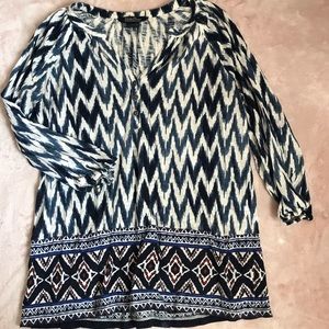 Lucky brand chevron printed navy and white tee